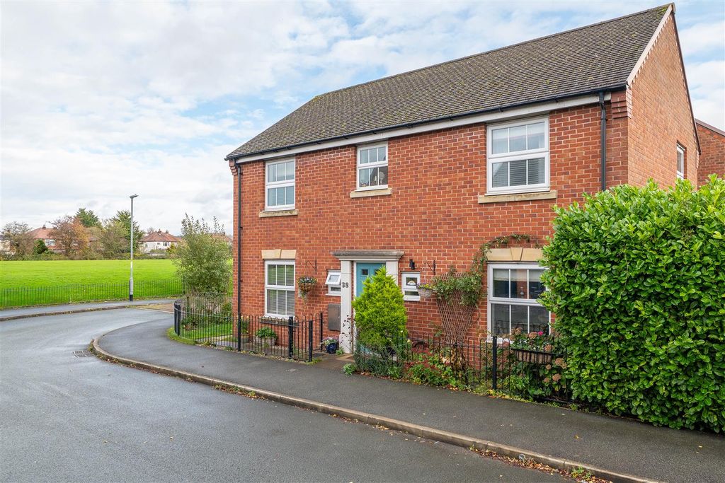 Property photo 1 of 28 Front External