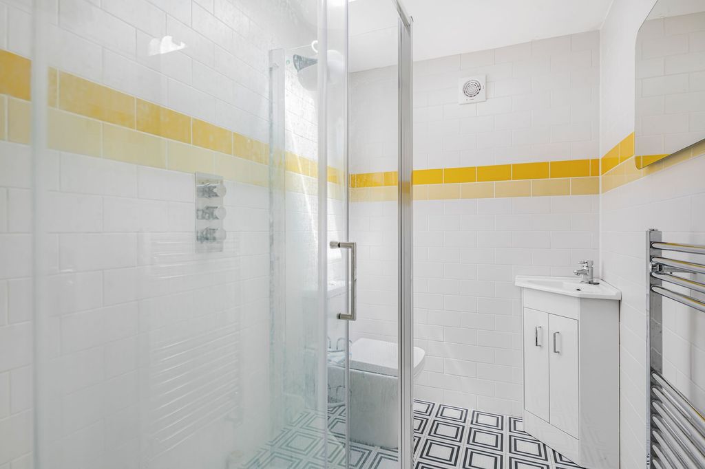 Additional image 12 of 5 bed detached bungalow for saleDryden Way, Liphook GU30