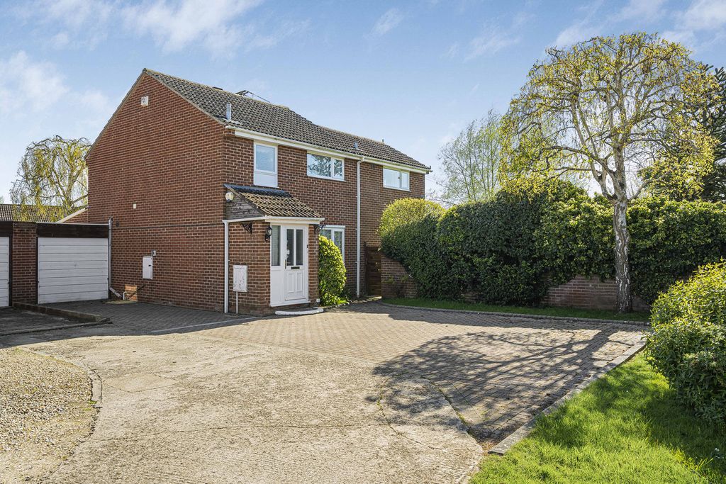 Property photo 1 of 21