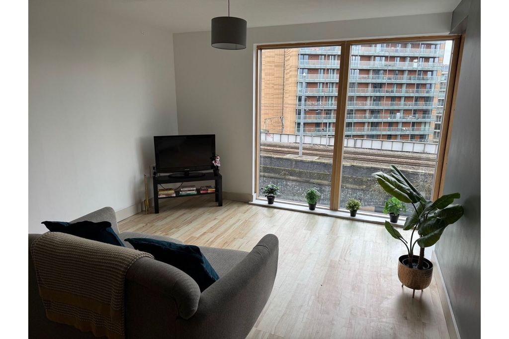 Property photo 2 of 18 Living Area