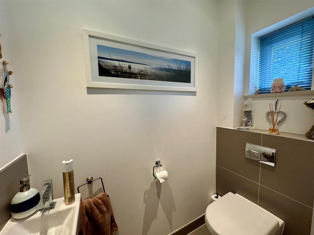 Property photo 3 of 18 Downstairs WC