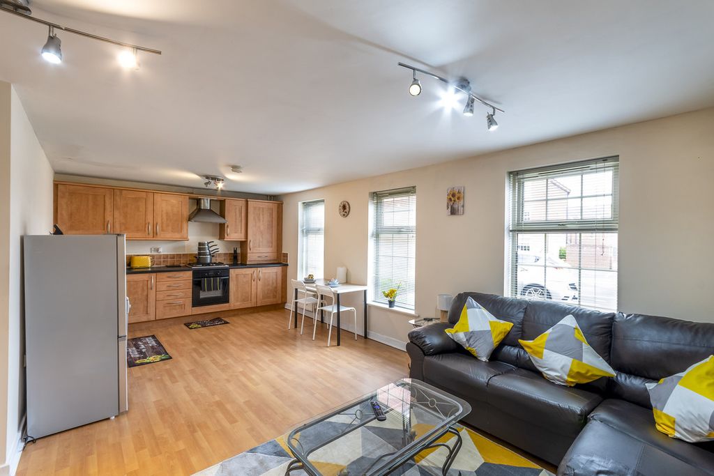 Property photo 1 of 15