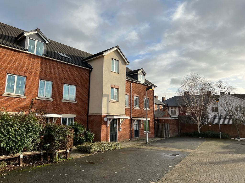 Property photo 2 of 11