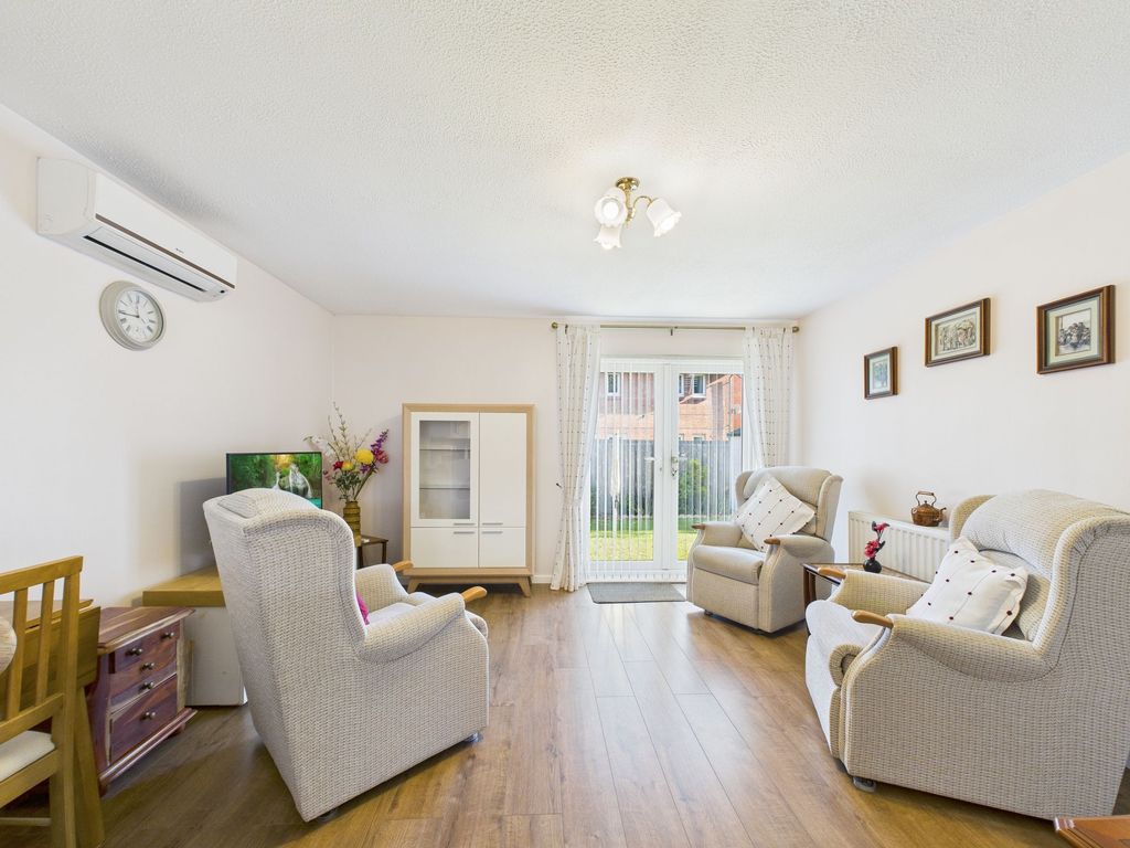 Property photo 2 of 12