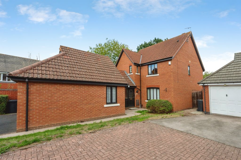 Property photo 1 of 26