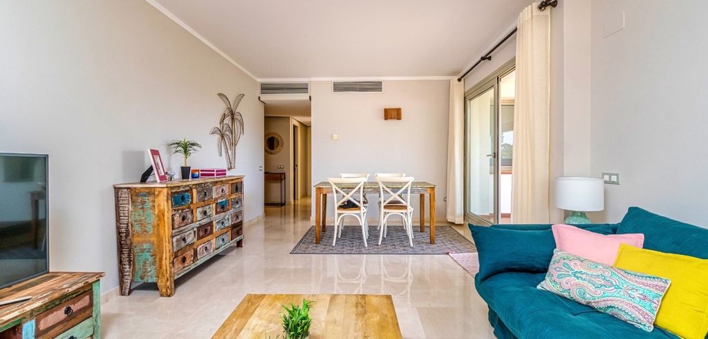 Property photo 2 of 39