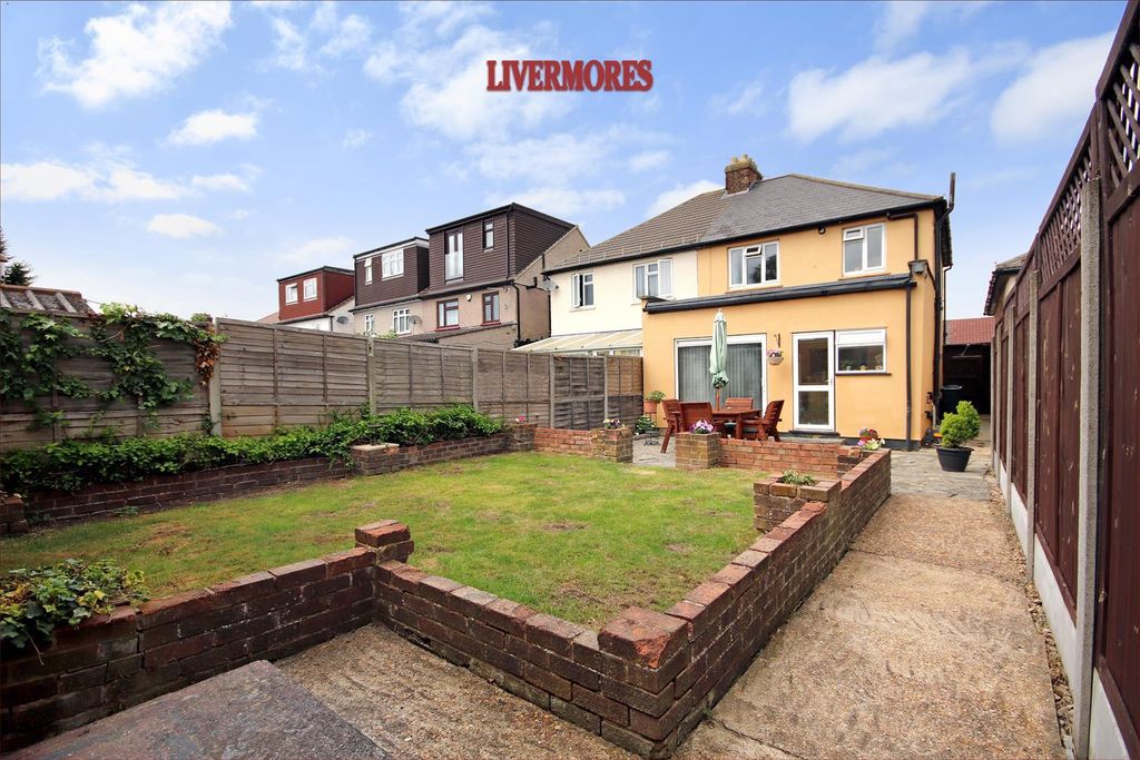 Property photo 2 of 27 147 Dartford Road 2Dp.Jpg