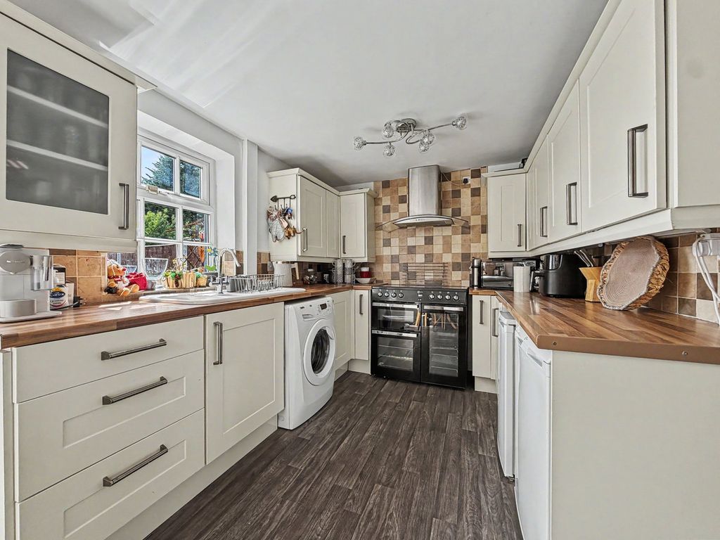 Property photo 3 of 22