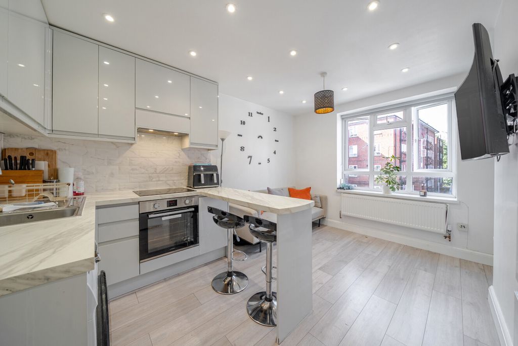 Property photo 3 of 12 1494696-9-6A59F2B...