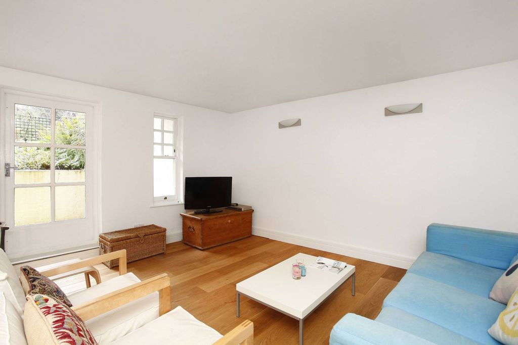 Property photo 3 of 6