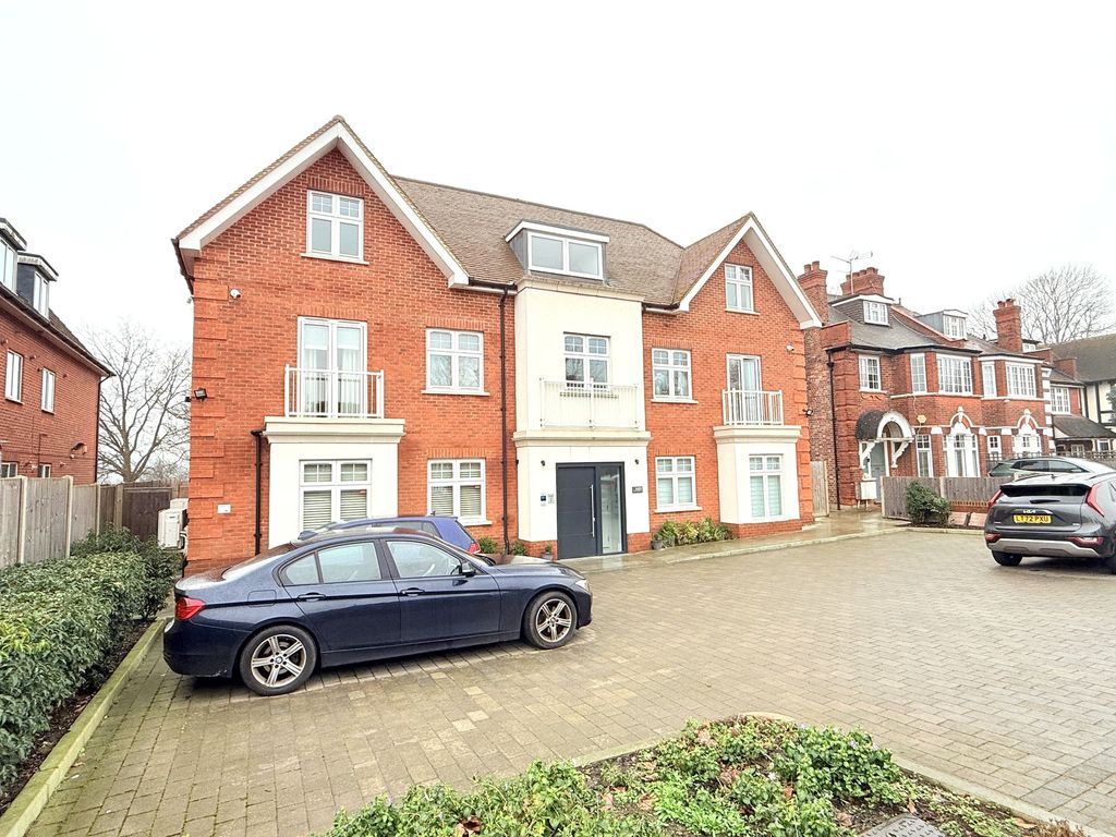 Property photo 1 of 18