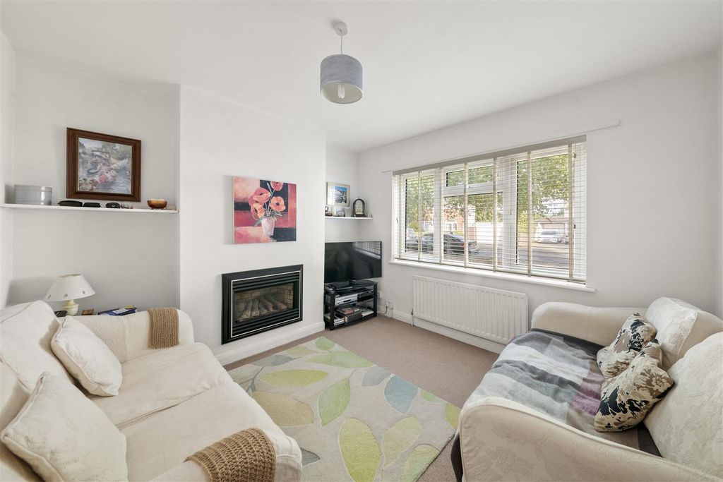 Property photo 2 of 17 1