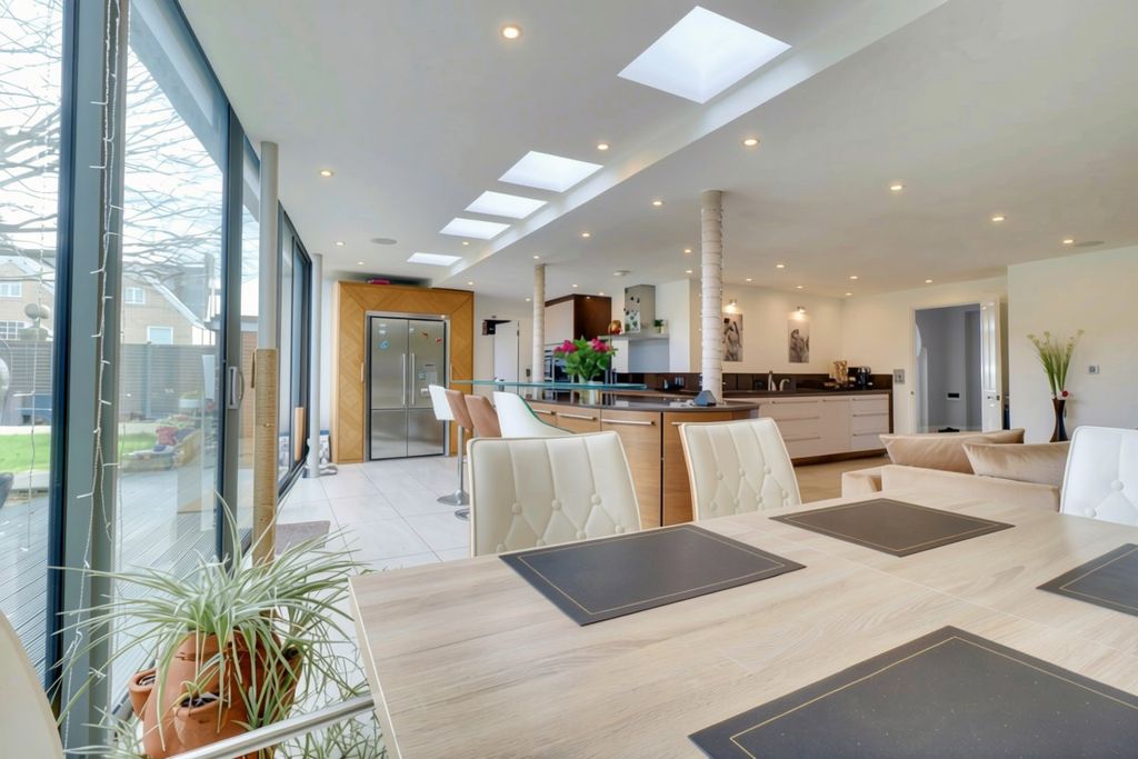 Property photo 2 of 38 06