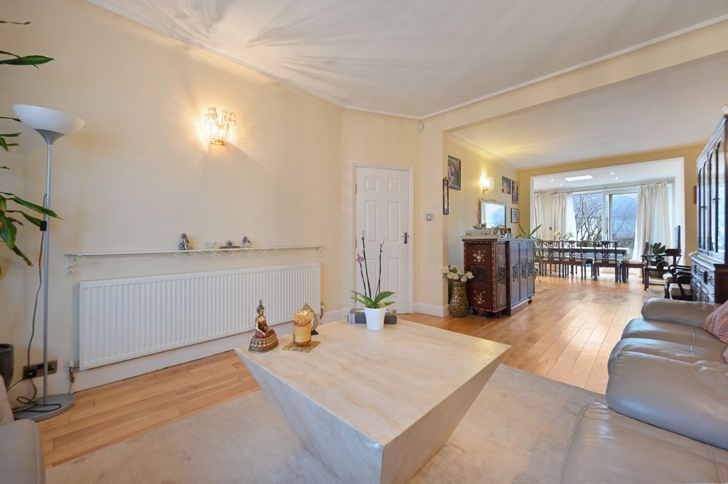 Property photo 2 of 16 Reception