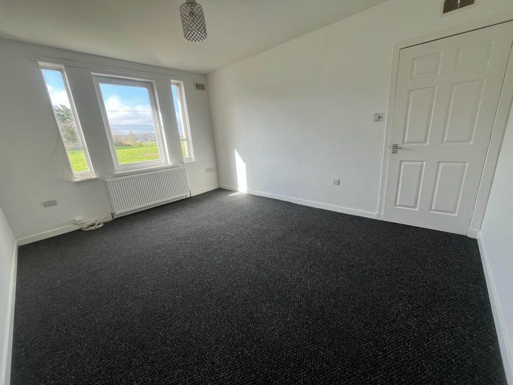 Property photo 2 of 8 Whatsapp Image 2025-04-04 At 11