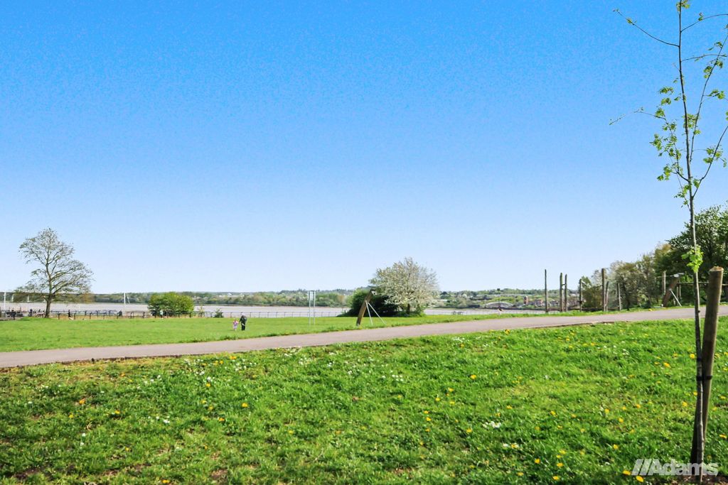 Property photo 3 of 3