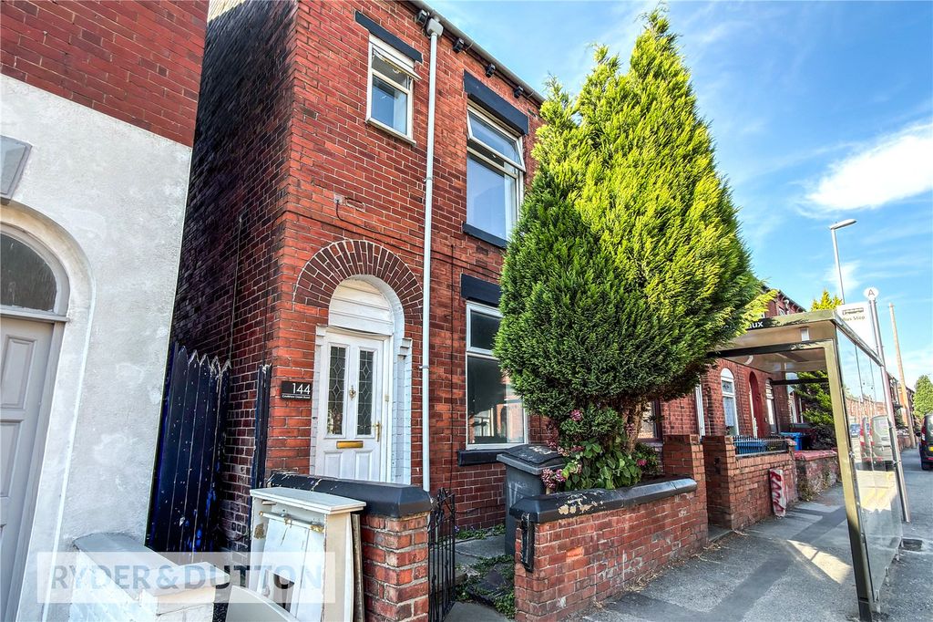 Property photo 1 of 13 External