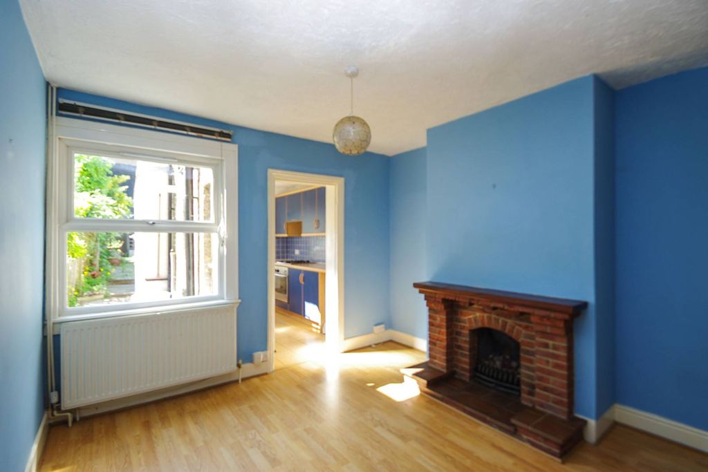 Property photo 3 of 8