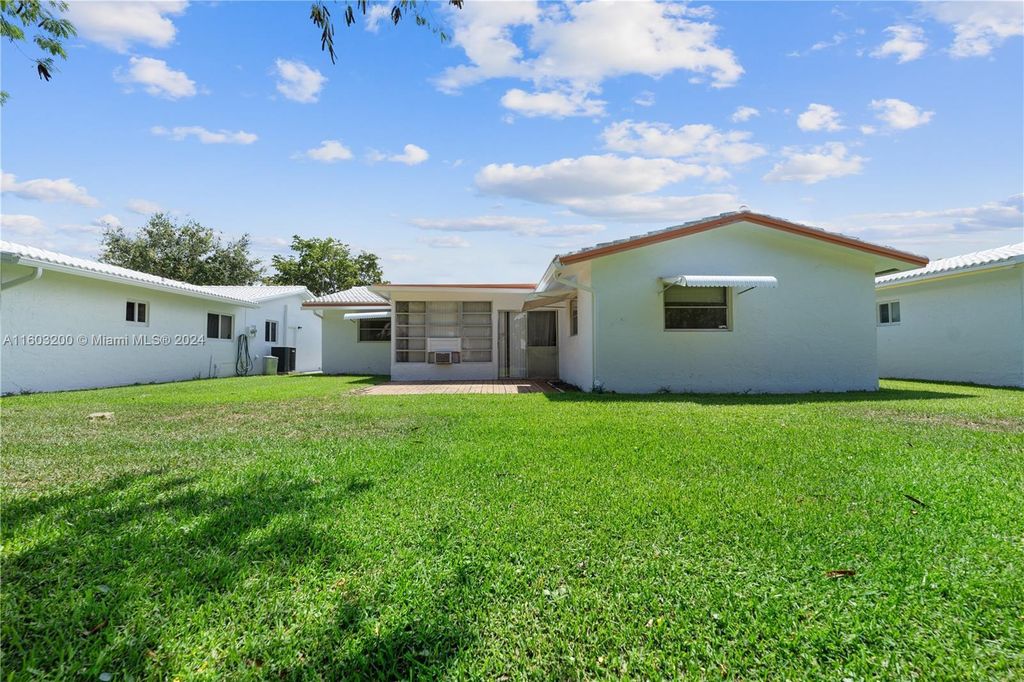 Property photo 2 of 35 <Alttext/>