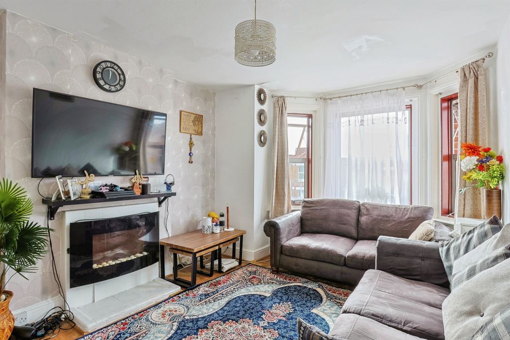 Property photo 2 of 17