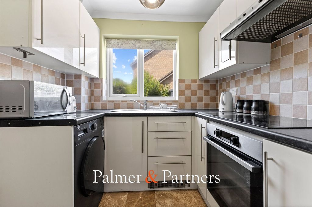 Property photo 2 of 11 Picture No. 04