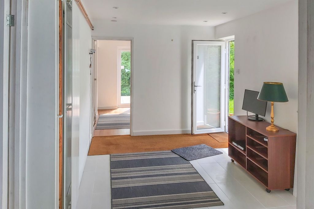 Property photo 2 of 12 44 Gills Hill, Bourn, Cambridge, Cb23 2Ts