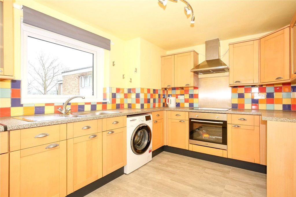 Property photo 3 of 16 Picture No. 02