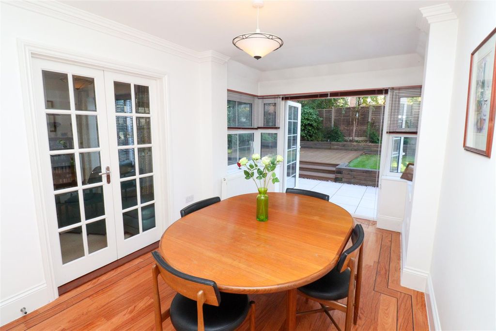 Property photo 3 of 29 Dining Room