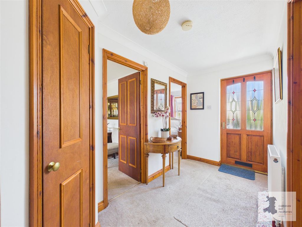 Property photo 2 of 24 Hallway