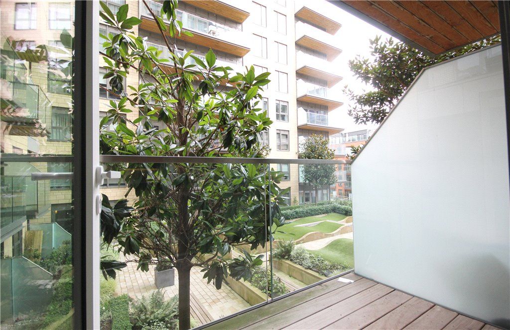 Property photo 2 of 11 Balcony