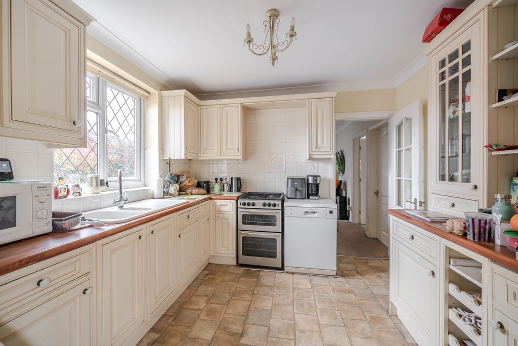 Property photo 2 of 5