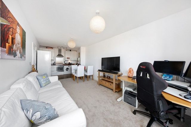 Property photo 3 of 9 Photo 14