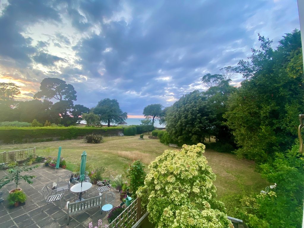 Property photo 1 of 20 Communal Garden 1