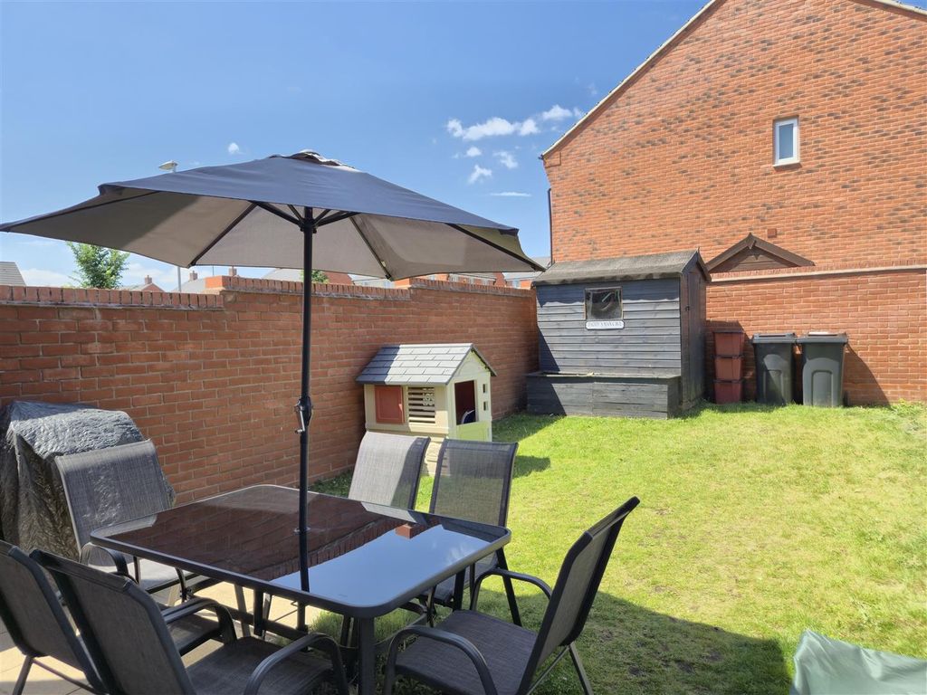 Property photo 2 of 15 Private Rear Garden