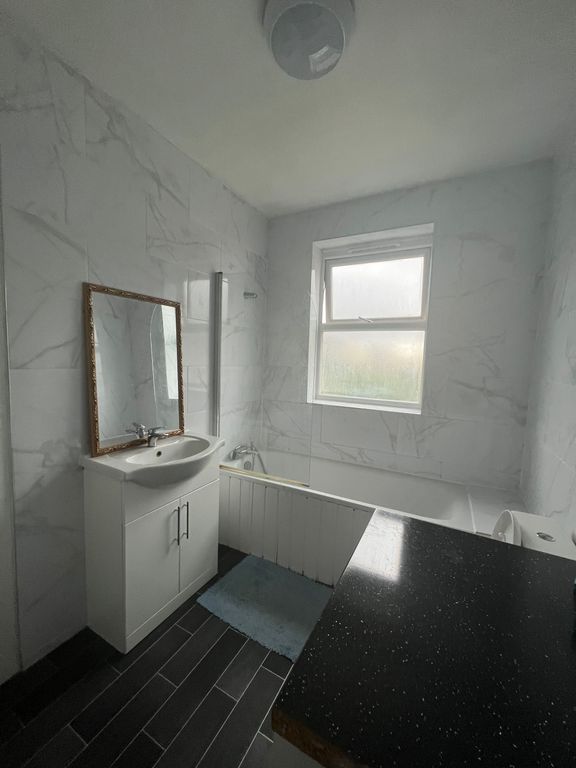 Property photo 3 of 3