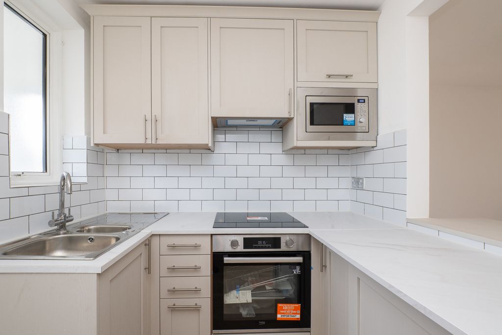 Property photo 3 of 15 Picture No. 08