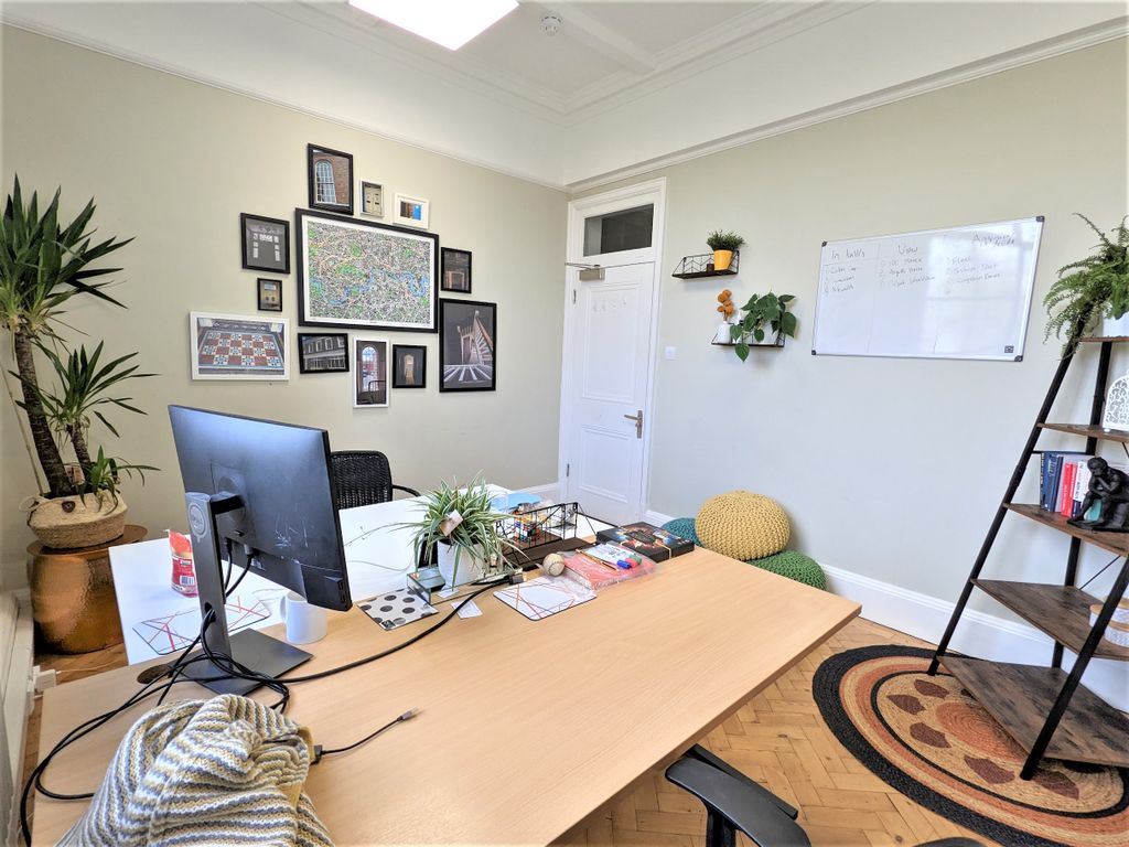 Property photo 3 of 4