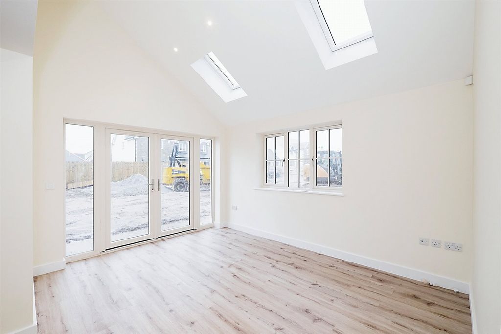 Property photo 3 of 13 Picture No. 05