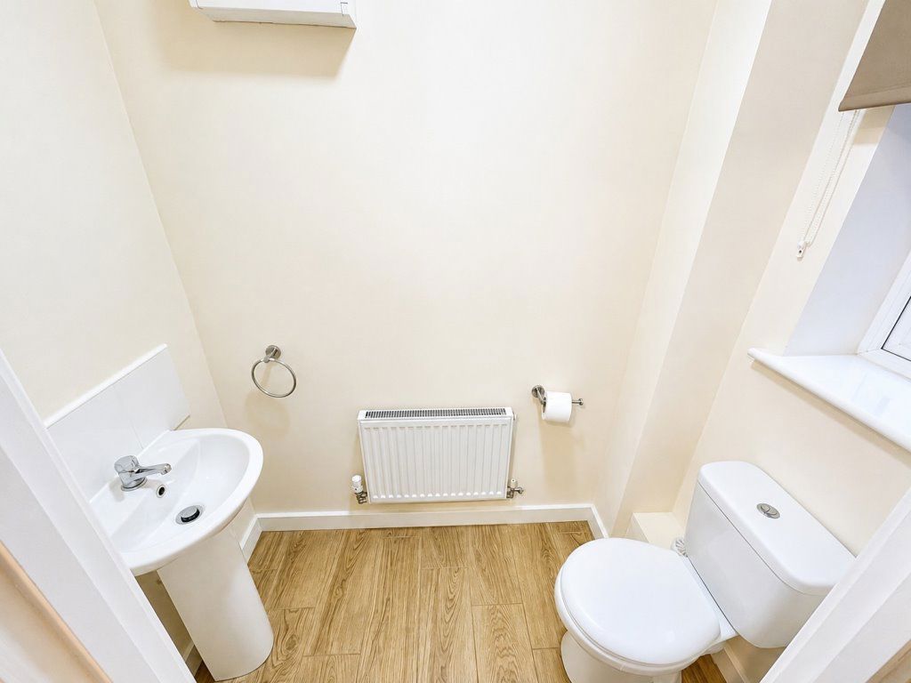 Property photo 3 of 11