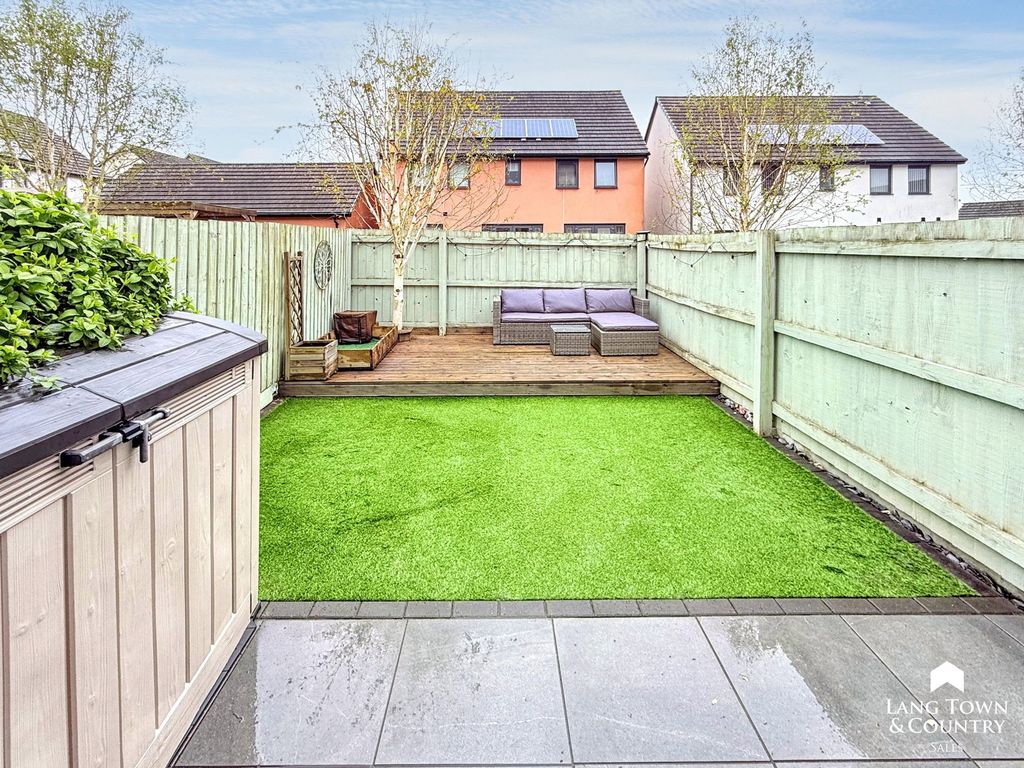 Property photo 3 of 9