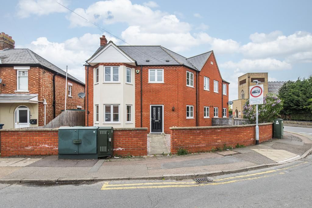 Property photo 1 of 27