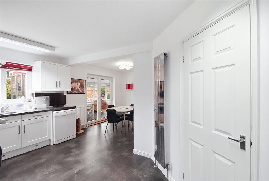 Property photo 2 of 27 Superb Kitchen/Diner