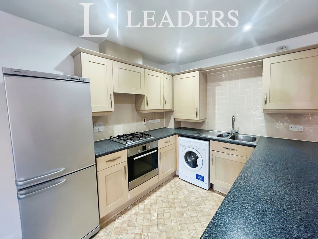 Property photo 2 of 5 Kitchen