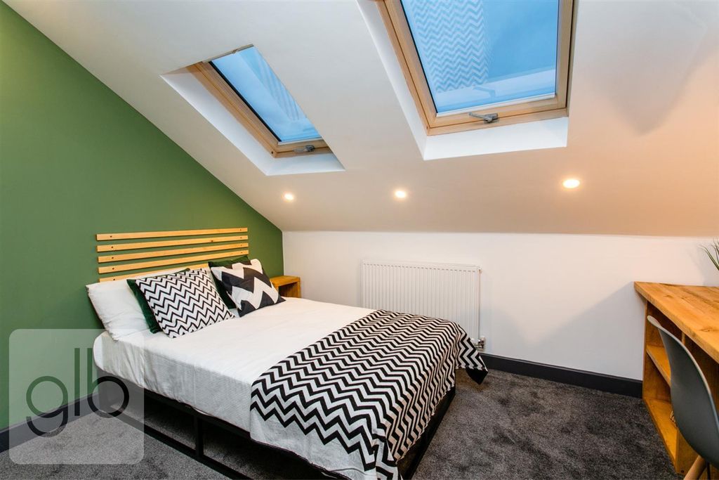 Property photo 1 of 9 1.Png