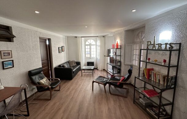 Property photo 2 of 25