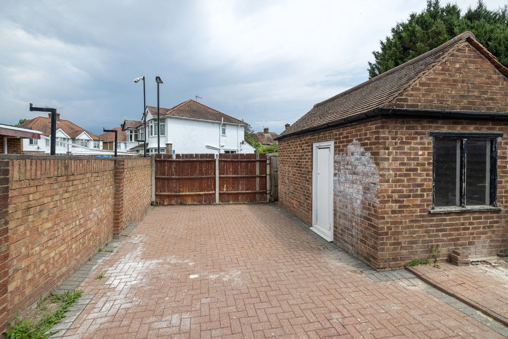 Property photo 3 of 29