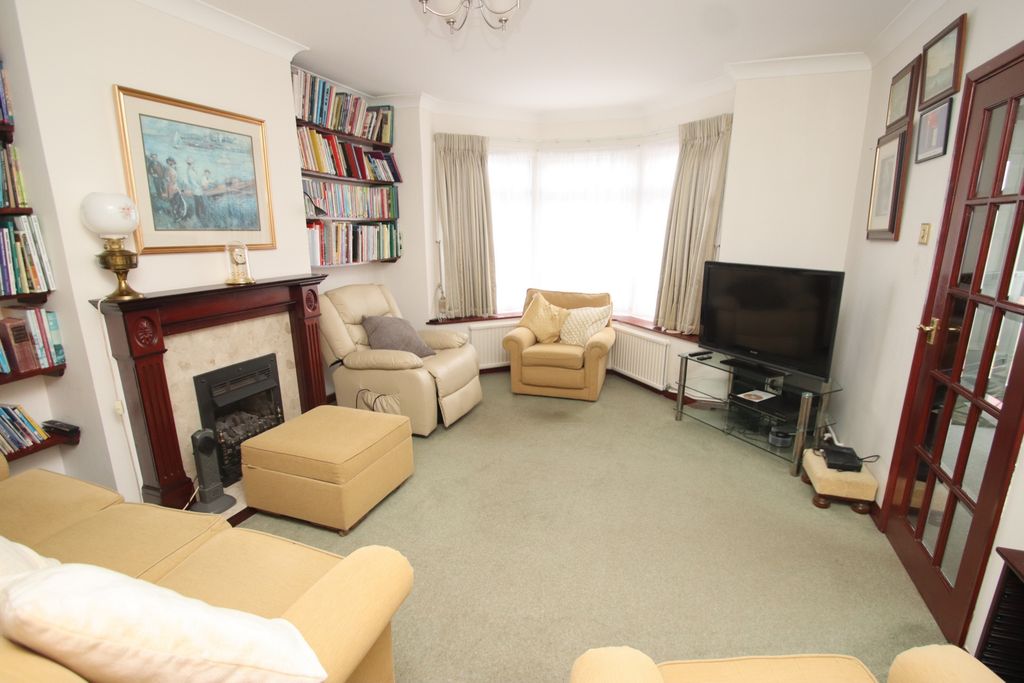 Property photo 2 of 19 Photo 1