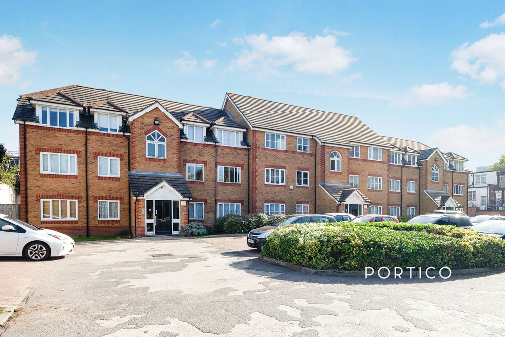 Property photo 1 of 10 Photo