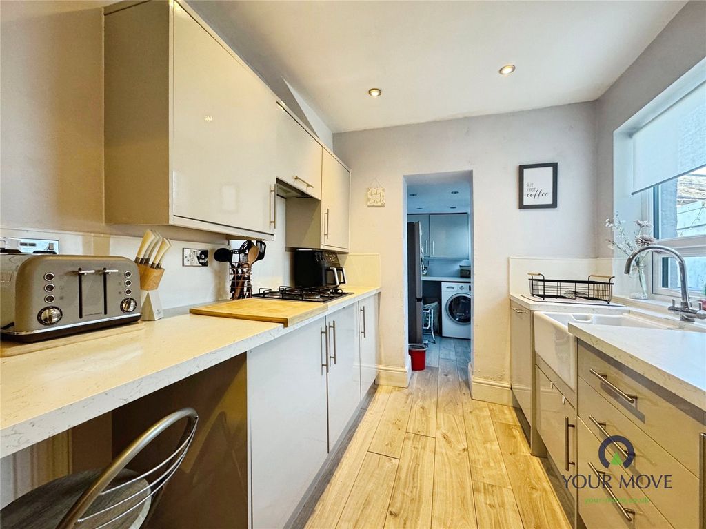 Property photo 3 of 9 Picture No. 30