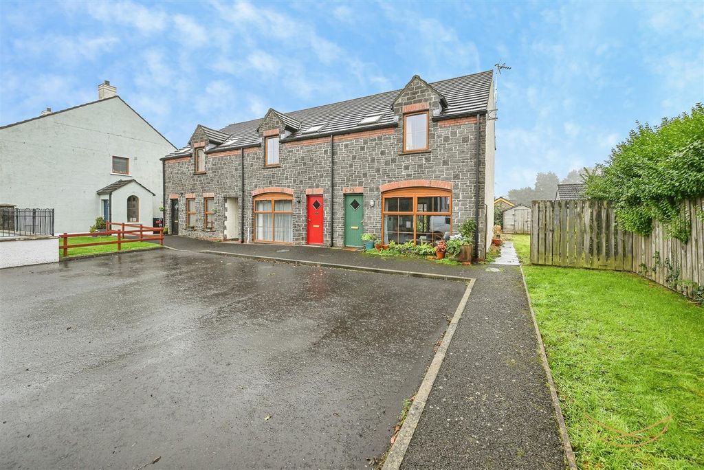 Property photo 3 of 32 Dhp-14.Jpg